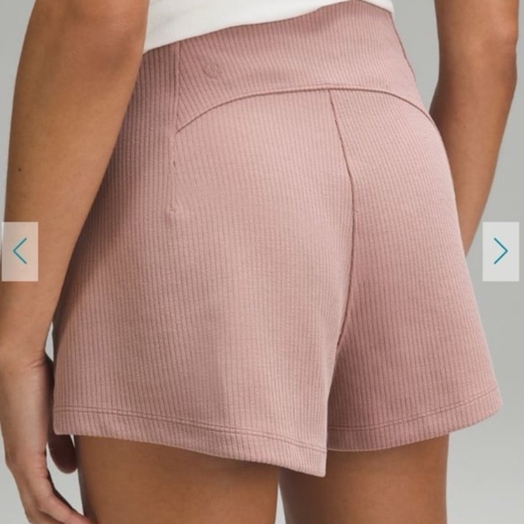 Lululemon Women's Pink Ribbed Shorts - Picture 2 of 3